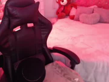See Ambersmith98_ online Now @ diddle.cam