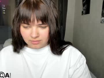 See Annette_nelsone online Now @ diddle.cam