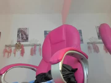See Antonellakling_ online Now @ diddle.cam