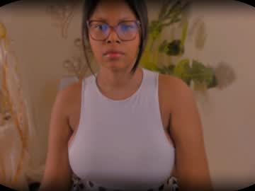 See Bellablakes18 online Now @ diddle.cam