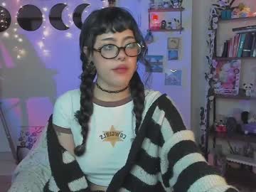 See Blushing_nymph online Now @ diddle.cam