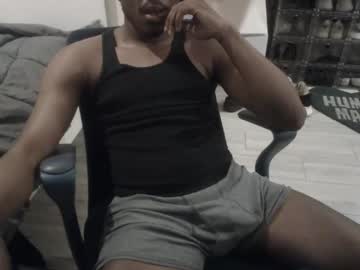 See Bquen400 online Now @ diddle.cam
