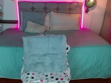 See Brhisney online Now @ diddle.cam