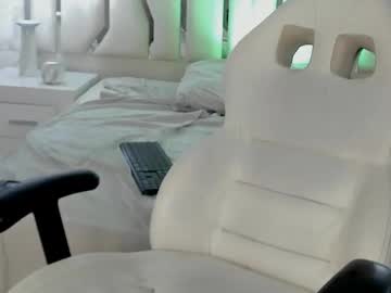 See Brian_kiim online Now @ diddle.cam