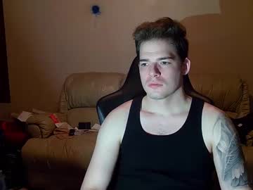 See Camerondt online Now @ diddle.cam