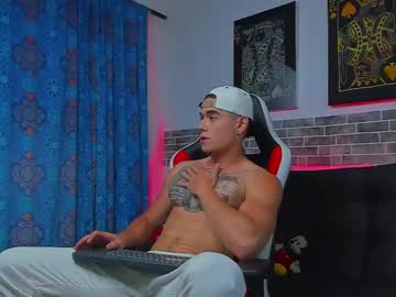 See Chepe_fit online Now @ diddle.cam