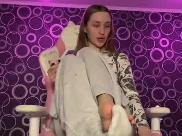See Chillgoddess online Now @ diddle.cam