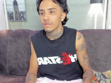 See Clarent_hills online Now @ diddle.cam
