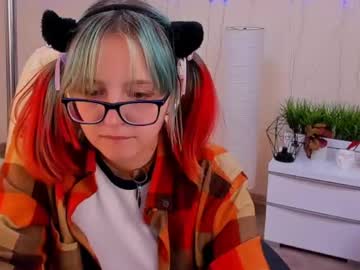 See Coralineyouth1 online Now @ diddle.cam