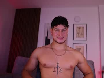 See Davies_brown online Now @ diddle.cam