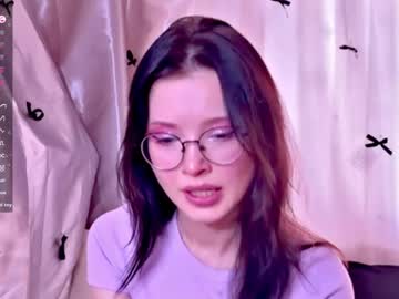 See Dazzlepuff online Now @ diddle.cam