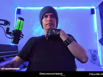 See Dreamhunterdz online Now @ diddle.cam