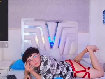 See Ethan_sinclair online Now @ diddle.cam