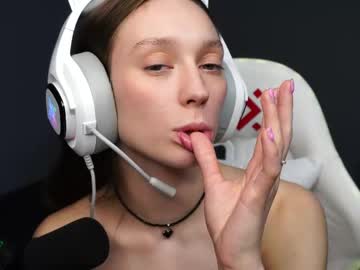 See Fannyboozer online Now @ diddle.cam