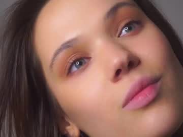 See Fannyedger online Now @ diddle.cam
