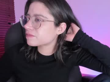 See Hazelkush00 online Now @ diddle.cam