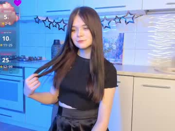See Helloweenkitty online Now @ diddle.cam