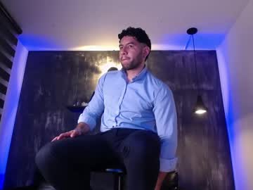 See Kevin_collins_s online Now @ diddle.cam