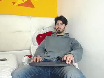 See Liamluxe online Now @ diddle.cam