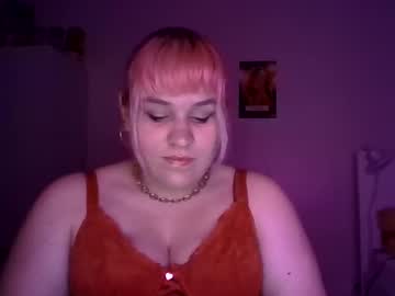 See Lily570839 online Now @ diddle.cam