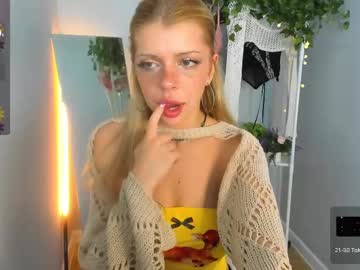 See Lindacrystalofc online Now @ diddle.cam