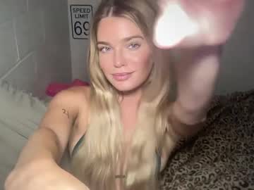 See Littlemaryjane19 online Now @ diddle.cam
