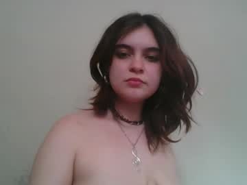 See Littlemissposie online Now @ diddle.cam