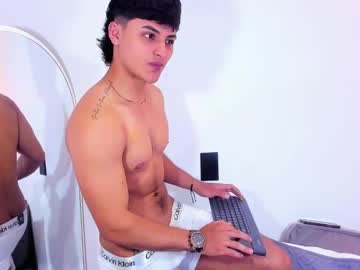 See Lucadior online Now @ diddle.cam