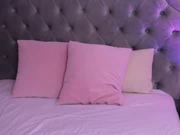 See Lucyaddison online Now @ diddle.cam