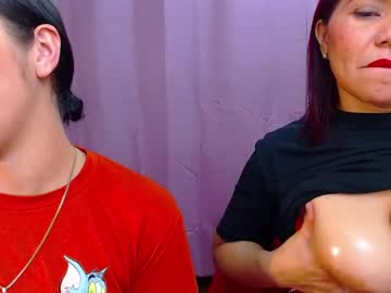 See Luluarigato online Now @ diddle.cam