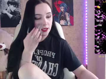 See M_e_l_i_s_s_a_ online Now @ diddle.cam