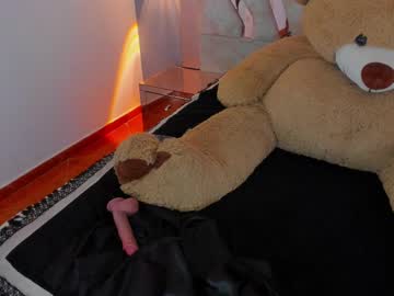 See Maddycrofft online Now @ diddle.cam