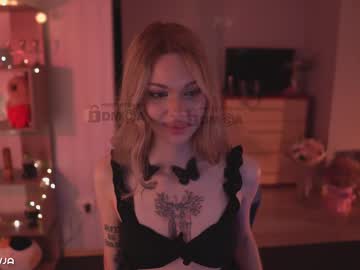 See Manifreyja online Now @ diddle.cam