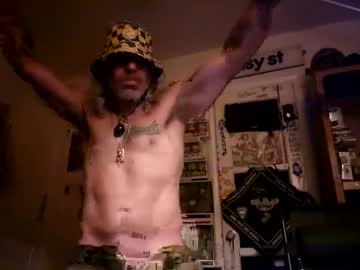 See Munxxx420 online Now @ diddle.cam