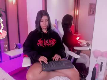 See Nathalia_stone online Now @ diddle.cam