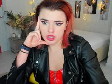 See Nightfallveil online Now @ diddle.cam
