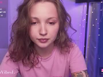 See Peachvibes online Now @ diddle.cam