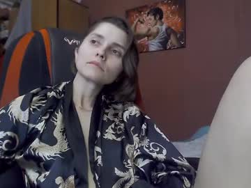 See Queen4565 online Now @ diddle.cam