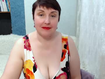 See Rainbowladyy online Now @ diddle.cam