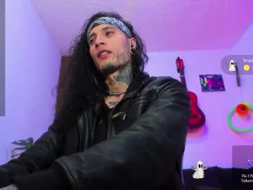 See Ryuk_it online Now @ diddle.cam