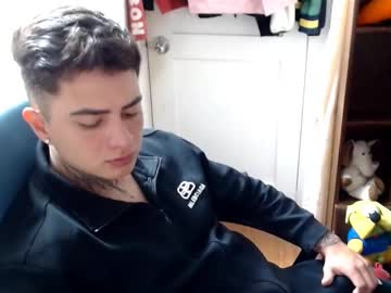 See Santi_ss online Now @ diddle.cam