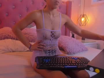 See Selene_noir_ online Now @ diddle.cam
