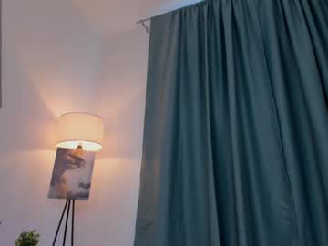 See Serene_velmire online Now @ diddle.cam