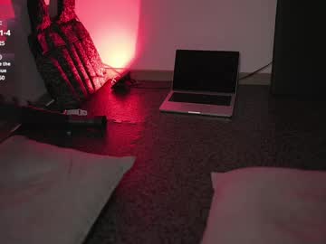 See Simoon_01 online Now @ diddle.cam