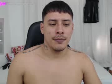 See Therokalejandro online Now @ diddle.cam