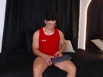 See Traviss_joplin online Now @ diddle.cam