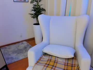 See Vanessasmuth online Now @ diddle.cam