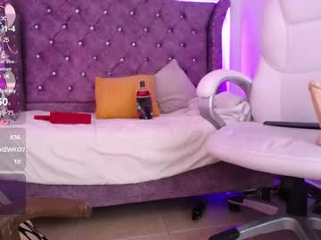See Zoe_smith7 online Now @ diddle.cam